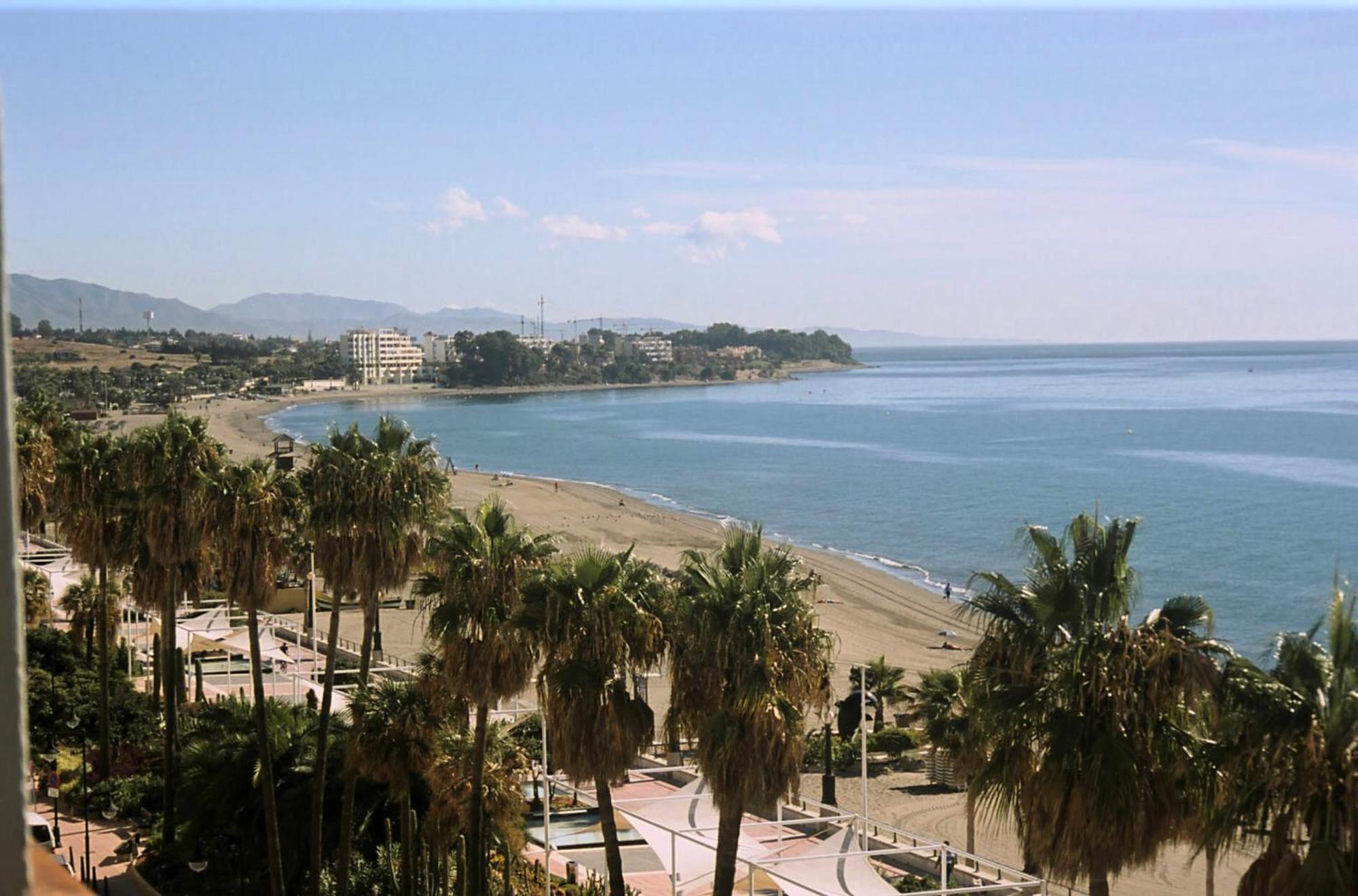 Hotel Buenavista เอสเตโปนา ภายนอก รูปภาพ Playa de Sabinillas